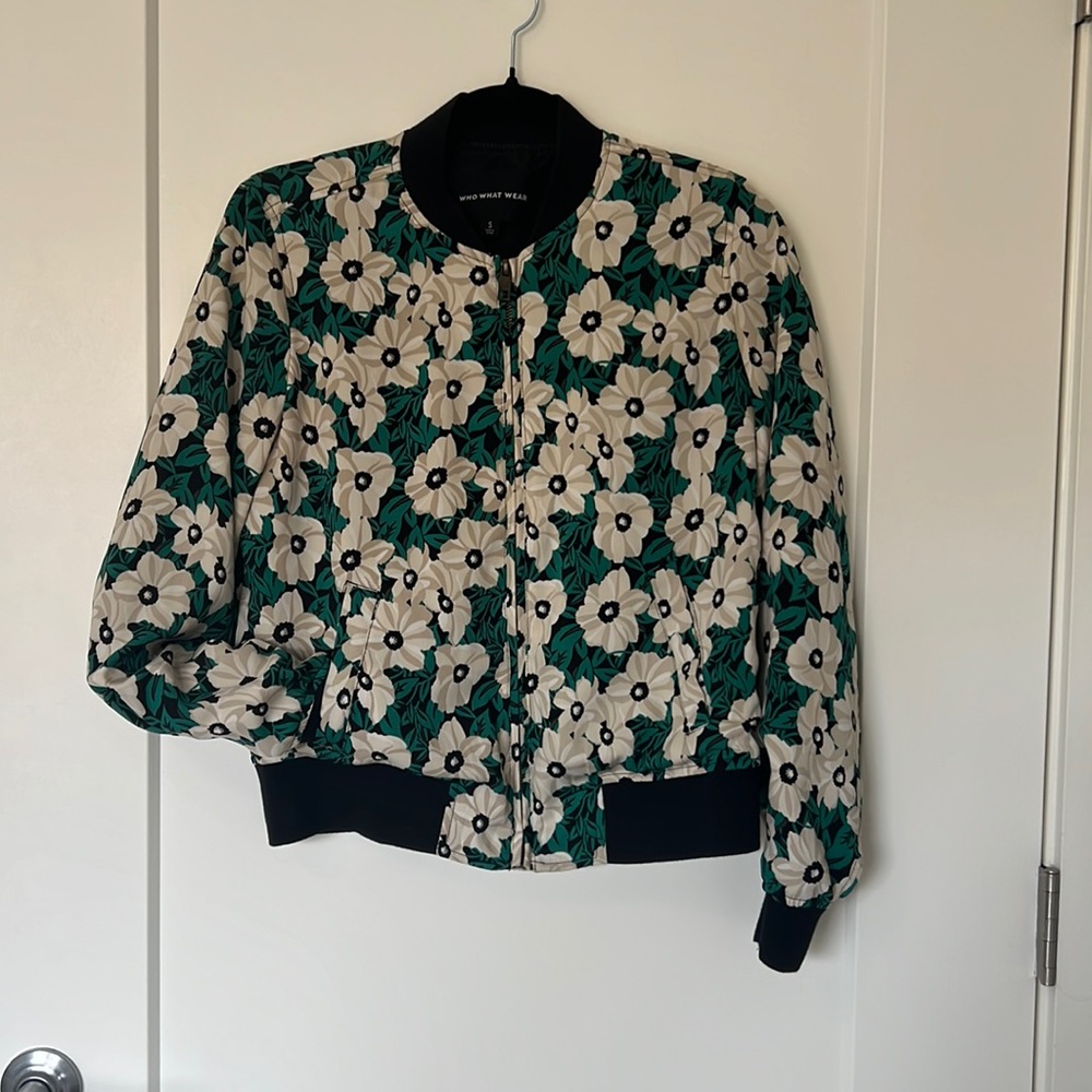 Who What Wear Green and White Floral Bomber Jacket